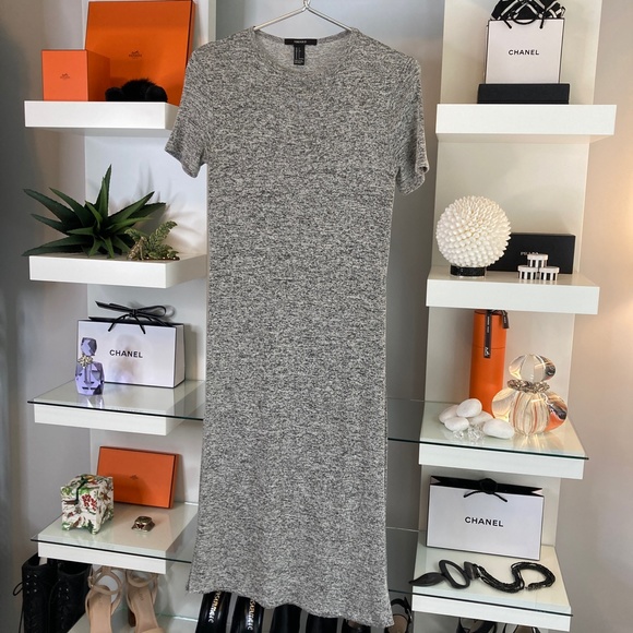 FOREVER 21 HiGHT SLITS TEE NWOT - Picture 4 of 11